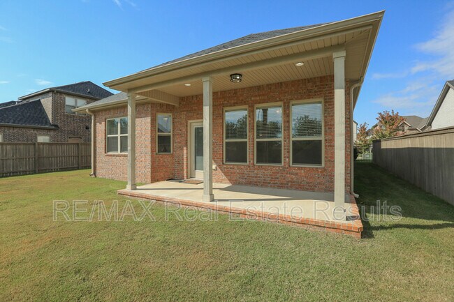 Building Photo - 4903 SW Woodvale Rd