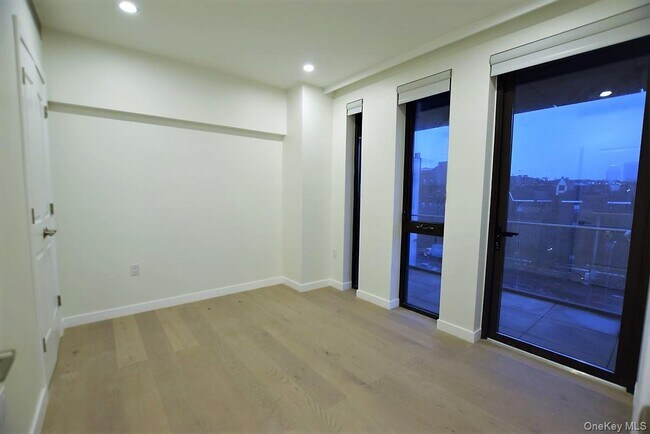 Building Photo - 41-26-41-44 44th St