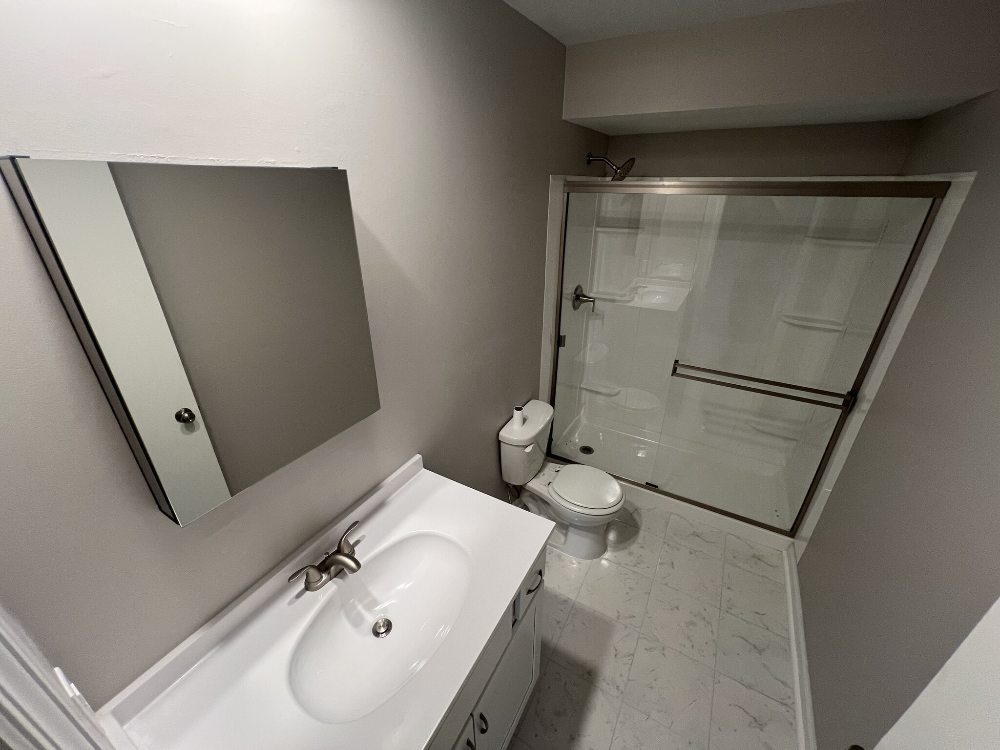 Building Photo - 1882 NW Washington Blvd