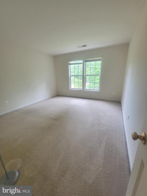 Building Photo - 440 Reedy Creek Rd