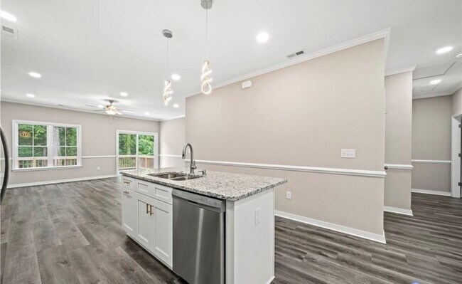 Building Photo - 11816 Shady Ln