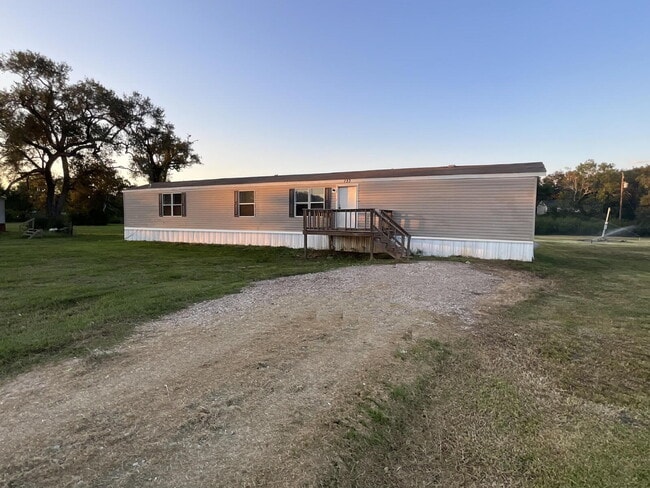 Building Photo - Charming 3-Bed, 2-Bath Retreat: Spacious 1216 Sq Ft Mobile Home in Peaceful Brazoria, TX! (COMING...