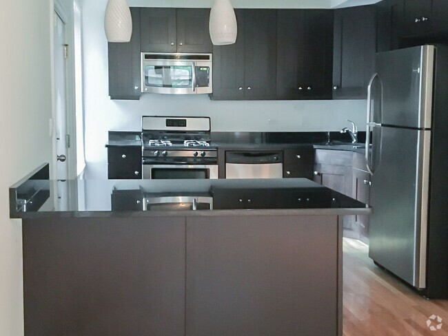 Building Photo - 3818 N Sheffield Ave
