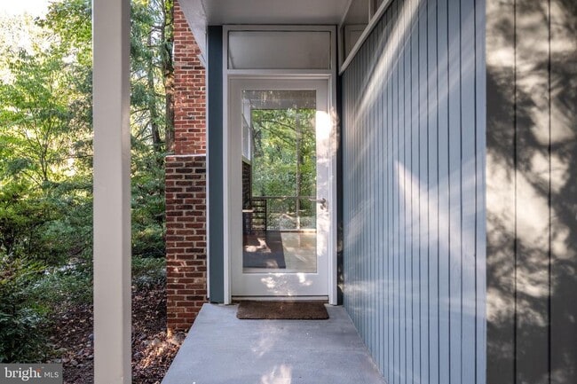 Building Photo - 2227 Glasgow Rd