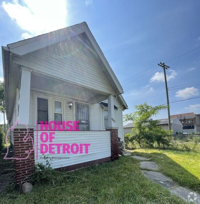 Building Photo - 3 BEDROOM 1 BATH FREE PRE-SCREEN