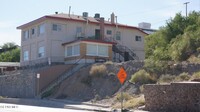 Building Photo - 419 E Schuster Ave