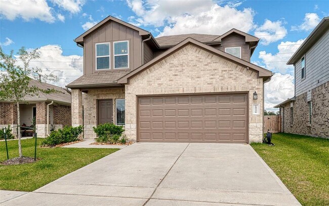 Building Photo - 24330 Elmwood Falls Dr