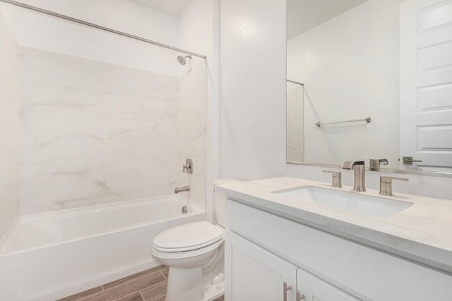 Building Photo - 17824 W Vogel Ave