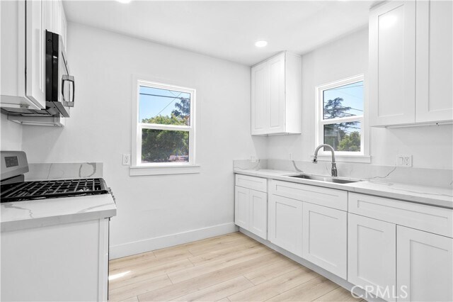 Building Photo - 2240 6th St