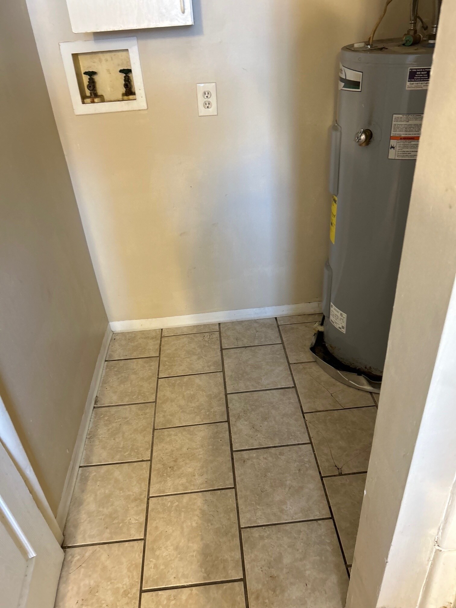 Building Photo - 62 W Askren St