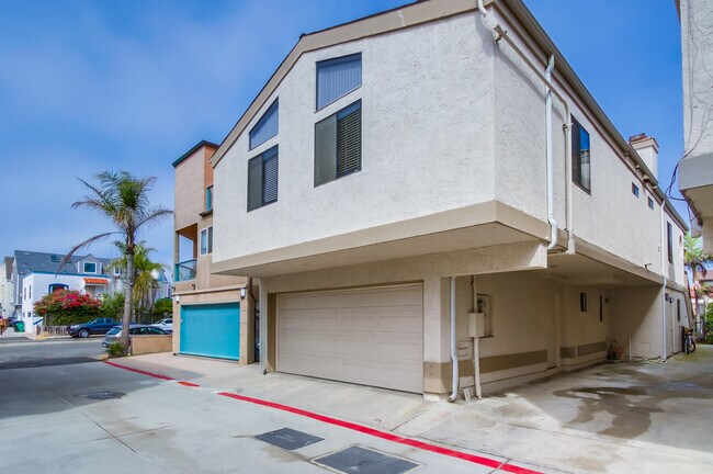 Building Photo - 807 Capistrano Pl