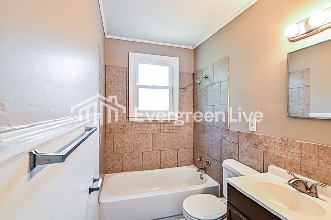 Building Photo - 6207 Moses St