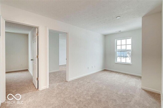 Building Photo - 5296 Maywood Dr