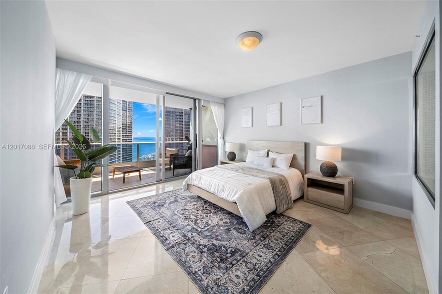 Building Photo - 200 Biscayne Boulevard Way