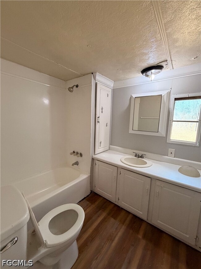 Building Photo - 8028 Breeze Dr