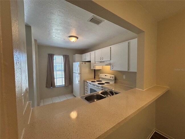 Building Photo - 2850 Westmoreland Ct