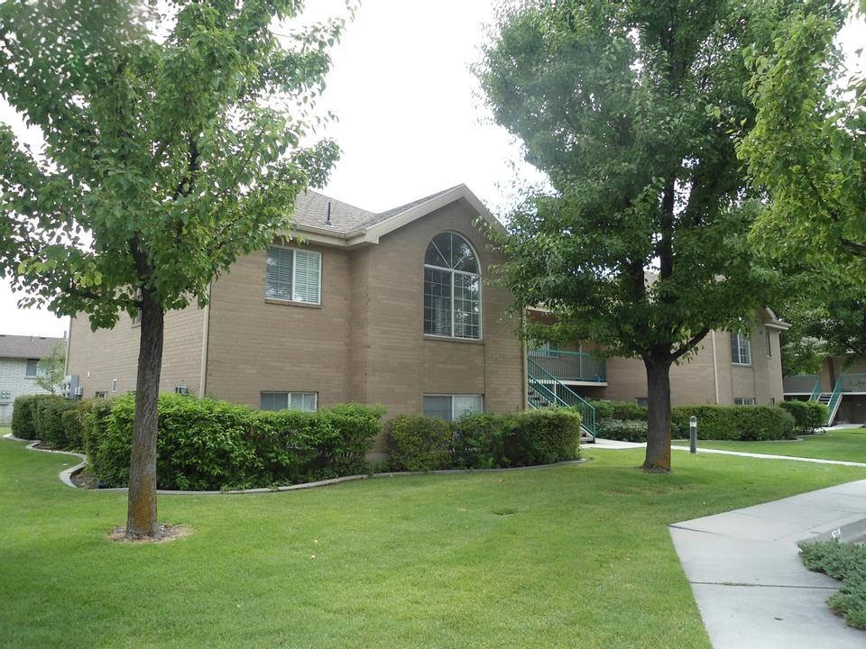Building Photo - 370 E 1420 S
