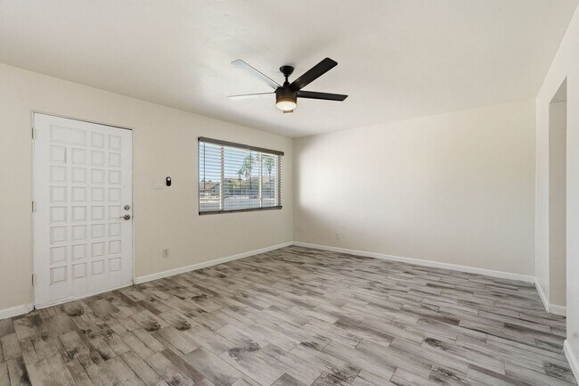 Building Photo - 209 E McMurray Blvd
