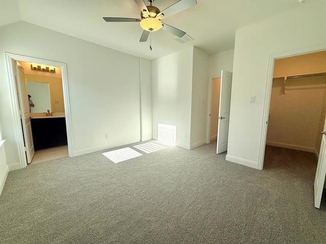 Building Photo - 2909 Hanscom St