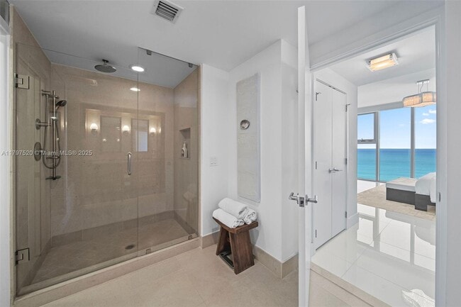 Building Photo - 6899 Collins Ave