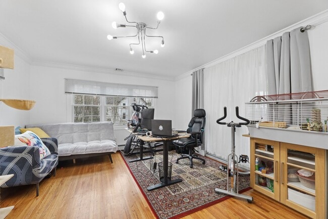 Building Photo - 52 Hillside Ave