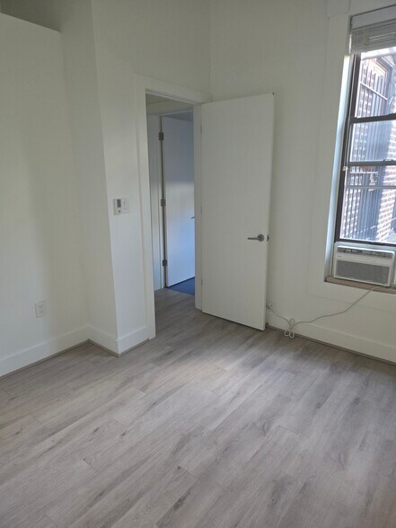 Bath is adjacent to bedroom - 1339 14th St NW