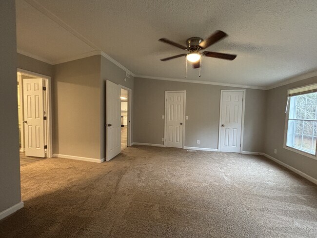 Building Photo - 1100 Big Sandy Creek Ln