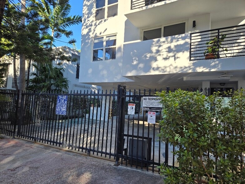 Building Photo - 631 Jefferson Ave