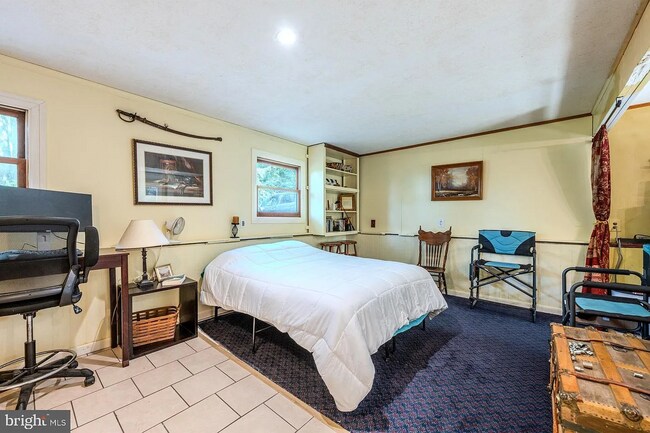 Building Photo - 7221 Hillview Dr