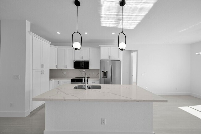 Building Photo - 73 Flamingo Blvd