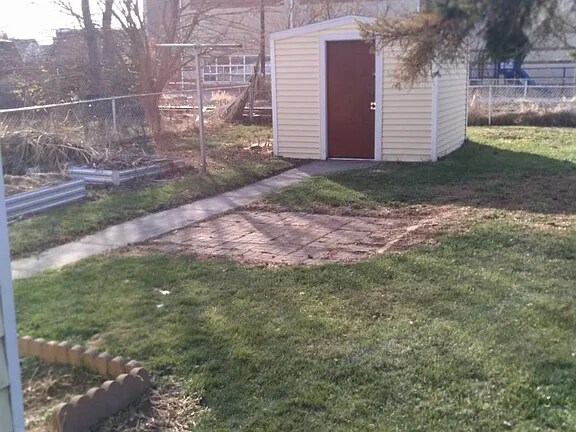 Building Photo - 312 Craig St