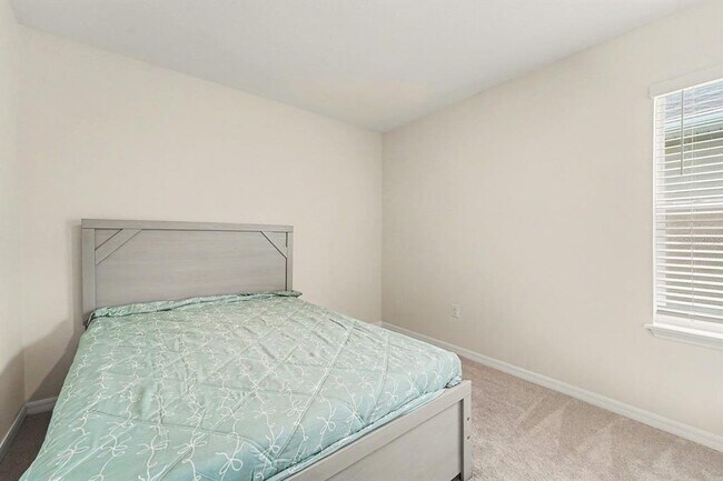 Building Photo - 3221 Living Coral Dr