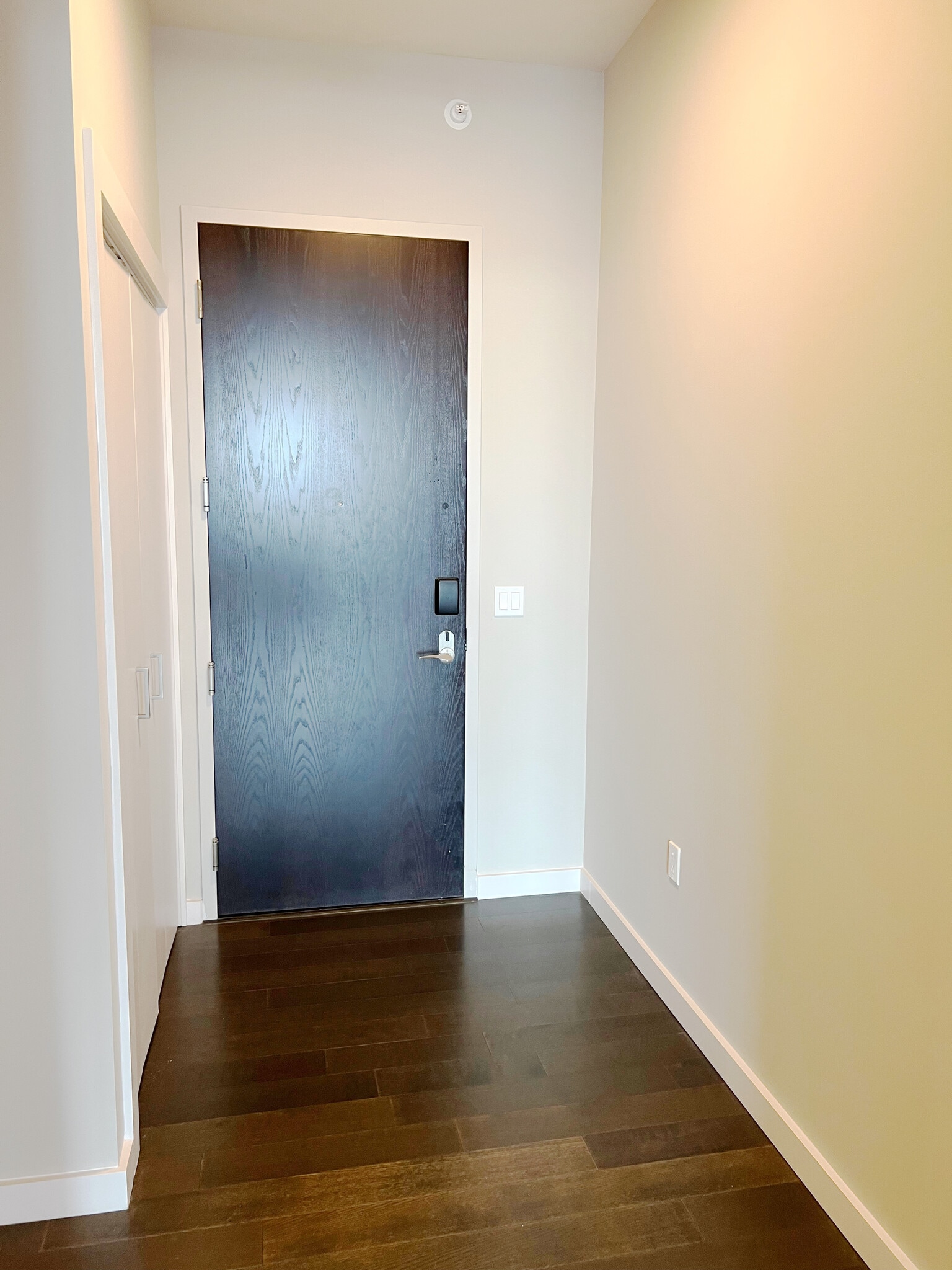 3707 Entry - 515 Church St