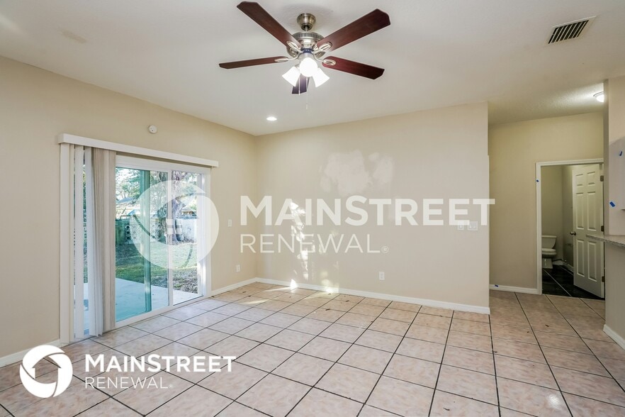 Building Photo - 4042 18th Ave S