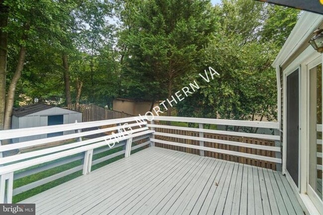 Building Photo - 8461 Yellow Leaf Ct