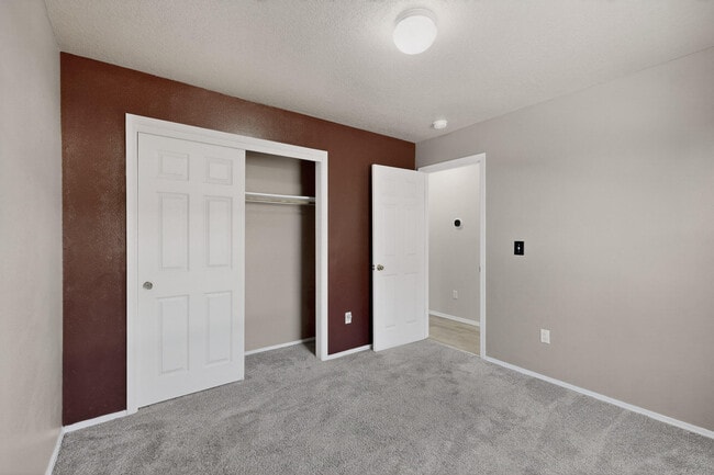 Building Photo - 16 Sheba Pl