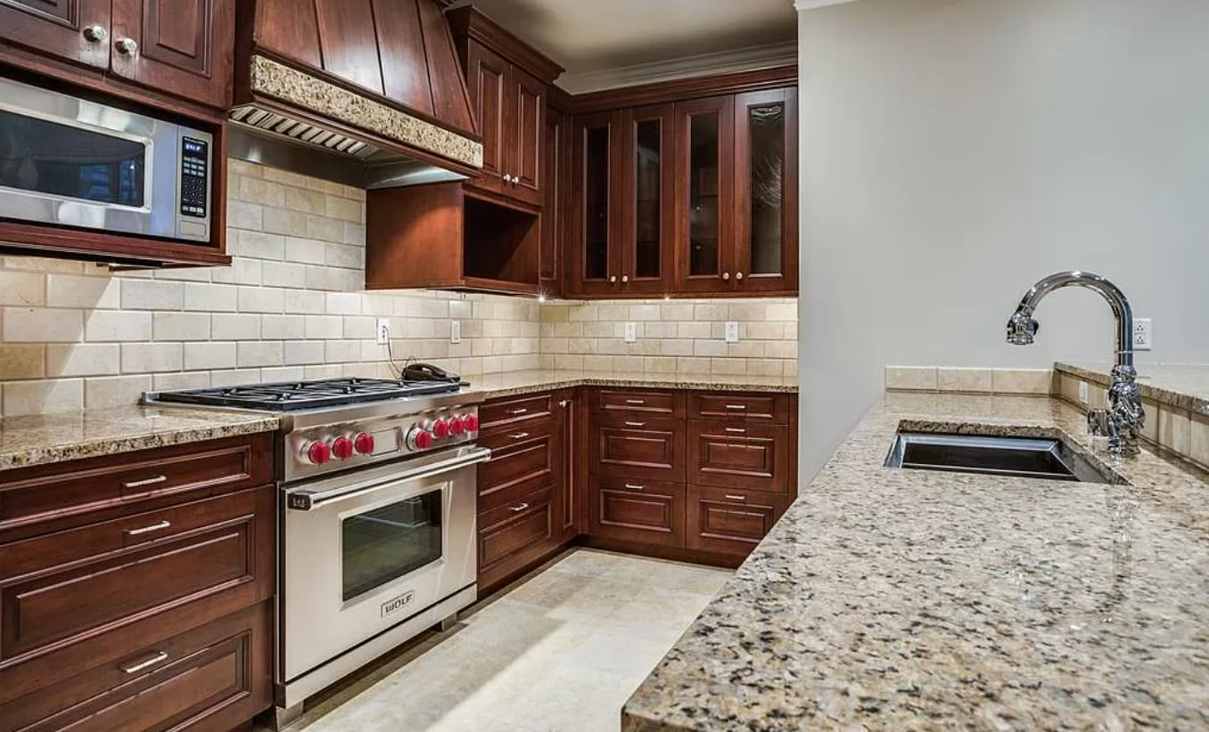 Building Photo - 2555 N Pearl St