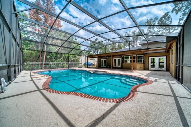 Building Photo - 1542 Sugarwood Cir