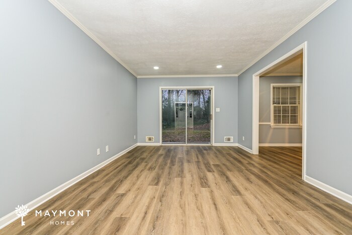 Building Photo - 2902 Barcelona Way