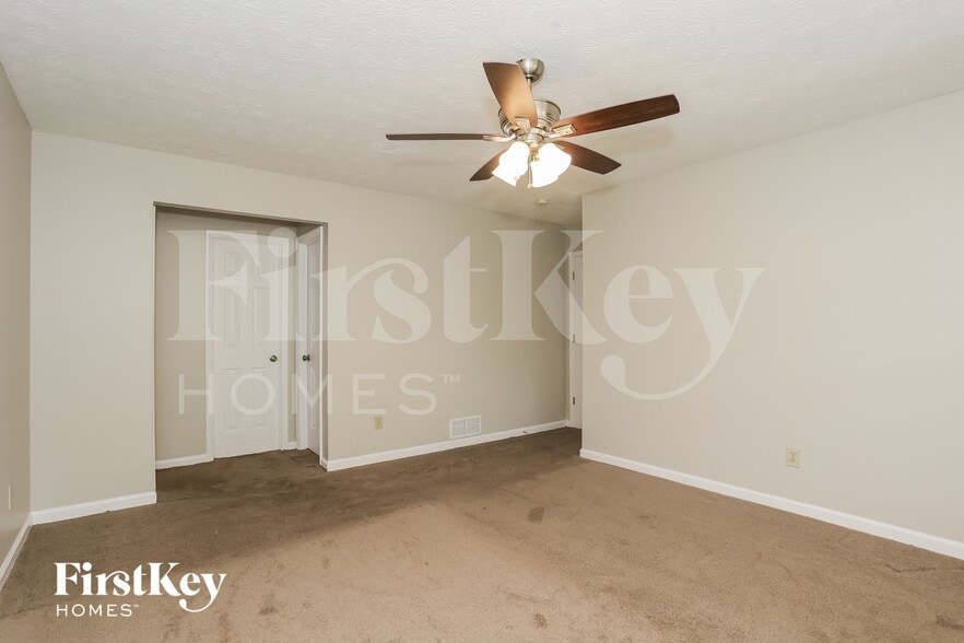 Building Photo - 3900 Hadley Farm Dr