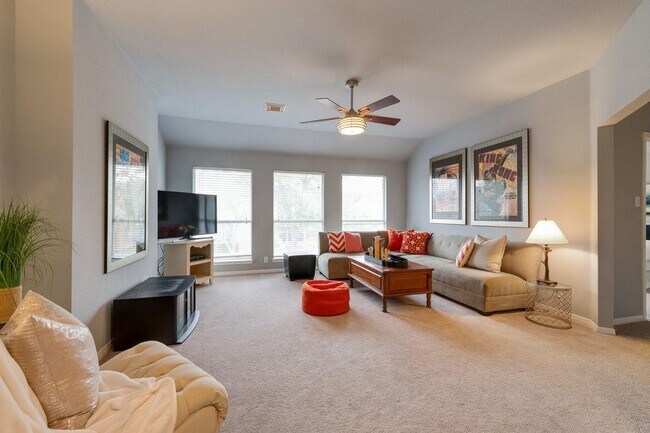 Building Photo - 14403 Olive Hill Dr