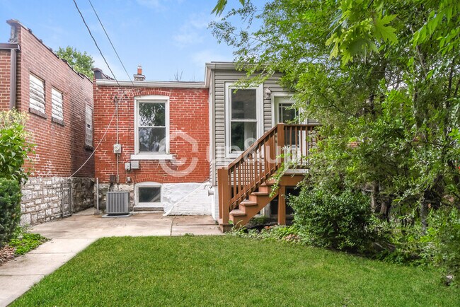 Building Photo - Fantastic 2bd/1ba home! Coming soon!