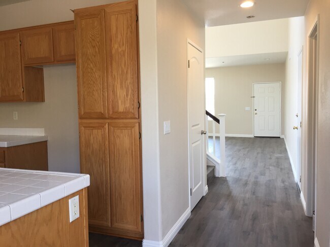 hallway to kitchen - 504 Robins Pl
