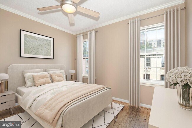 Building Photo - 225 Parker St NE