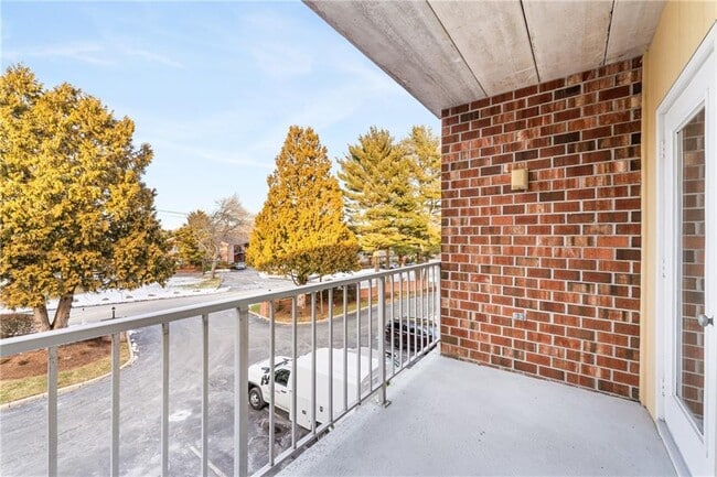 Building Photo - 30 Argyle Ave