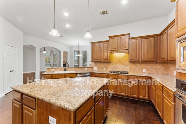 Building Photo - 11 Sable Valley