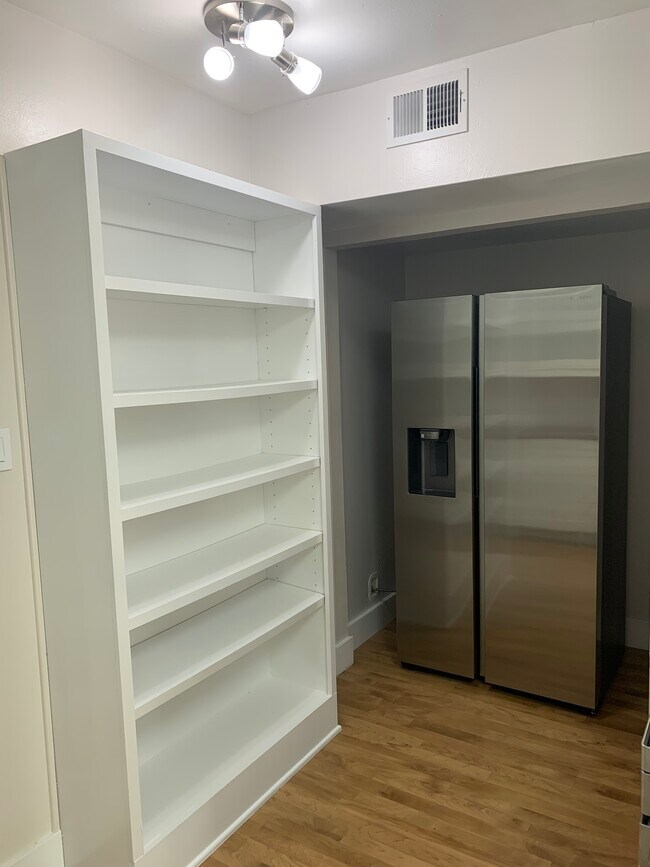 Building Photo - 2822 Briarhurst Dr