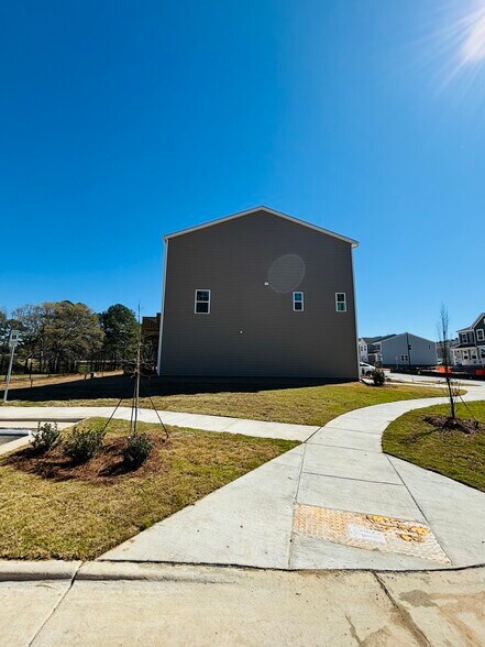 Building Photo - 3308 Gypsum Dr