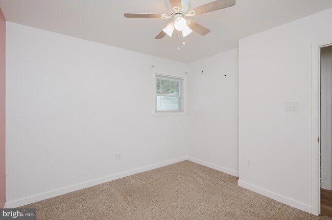 Building Photo - 630 Sequoia Dr