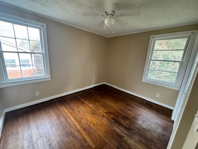 Building Photo - 138 Youngs Mill Rd